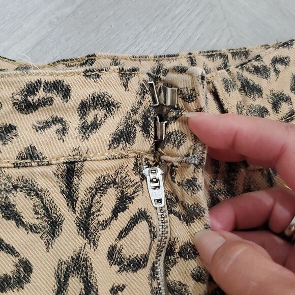 Free people we the free leopard print raw hem high waist short size 26 - Picture 4 of 8